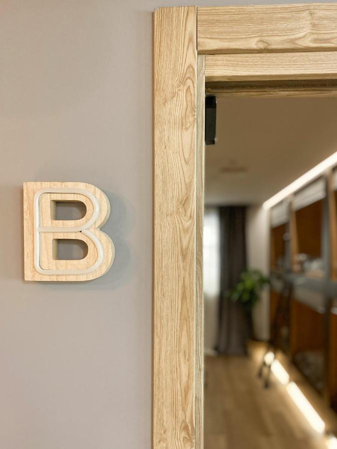 The Pod Suite Hostel Blasco Valencia Exterior foto